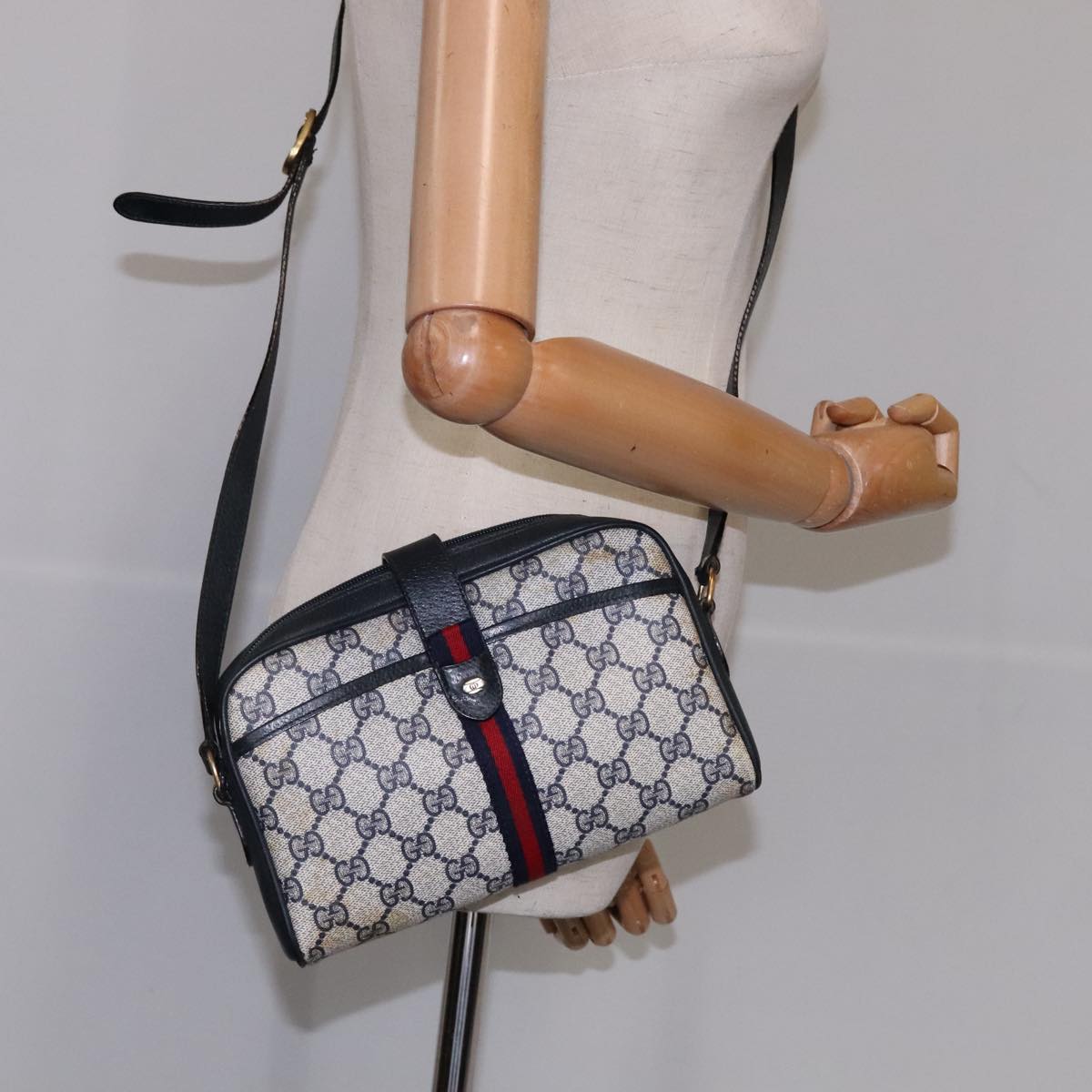 GUCCI GG Supreme Sherry Line Shoulder Bag PVC Navy Red 10 02 055 Auth 108070