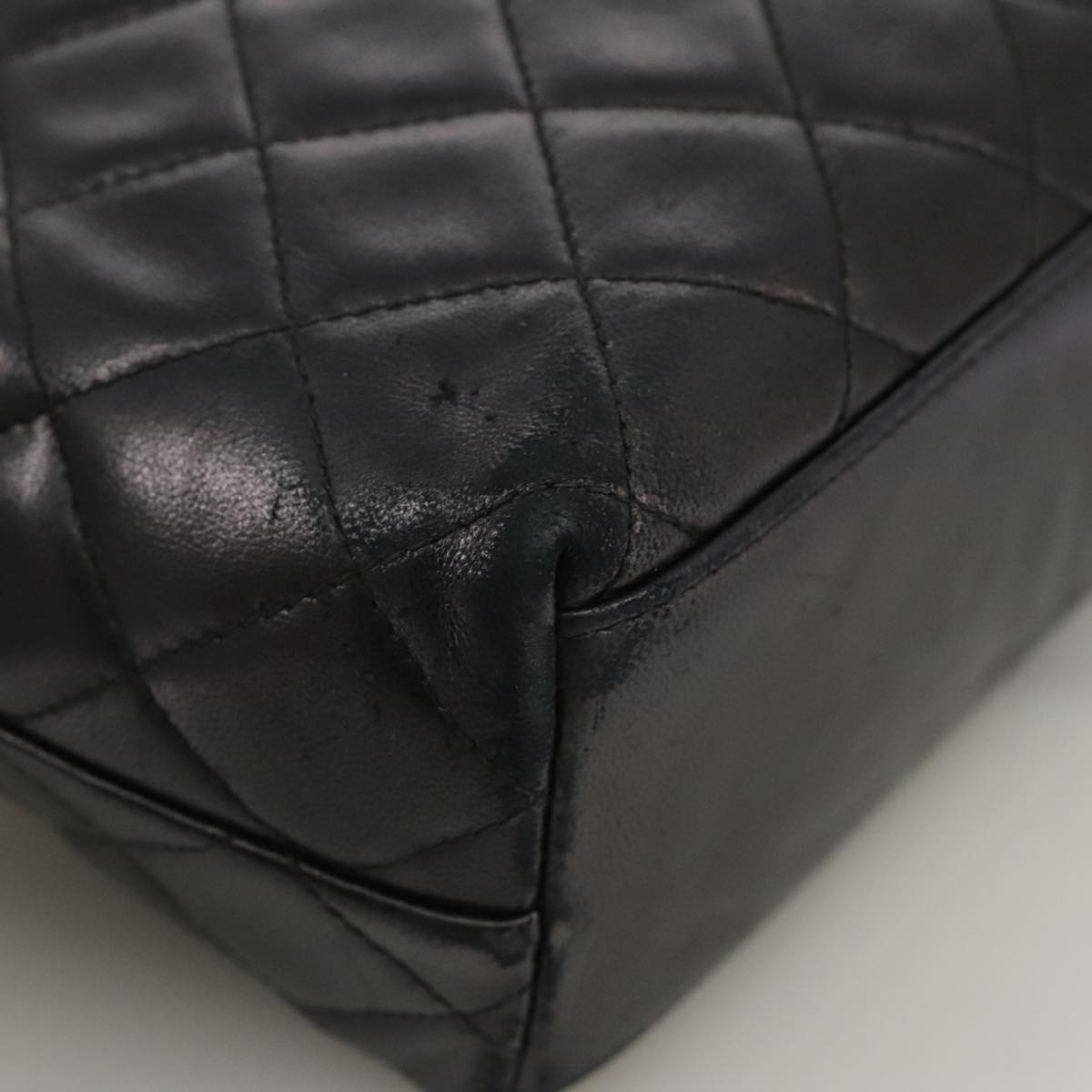 CHANEL Matelasse Shoulder Bag Lamb Skin Black Gold CC Auth 108071