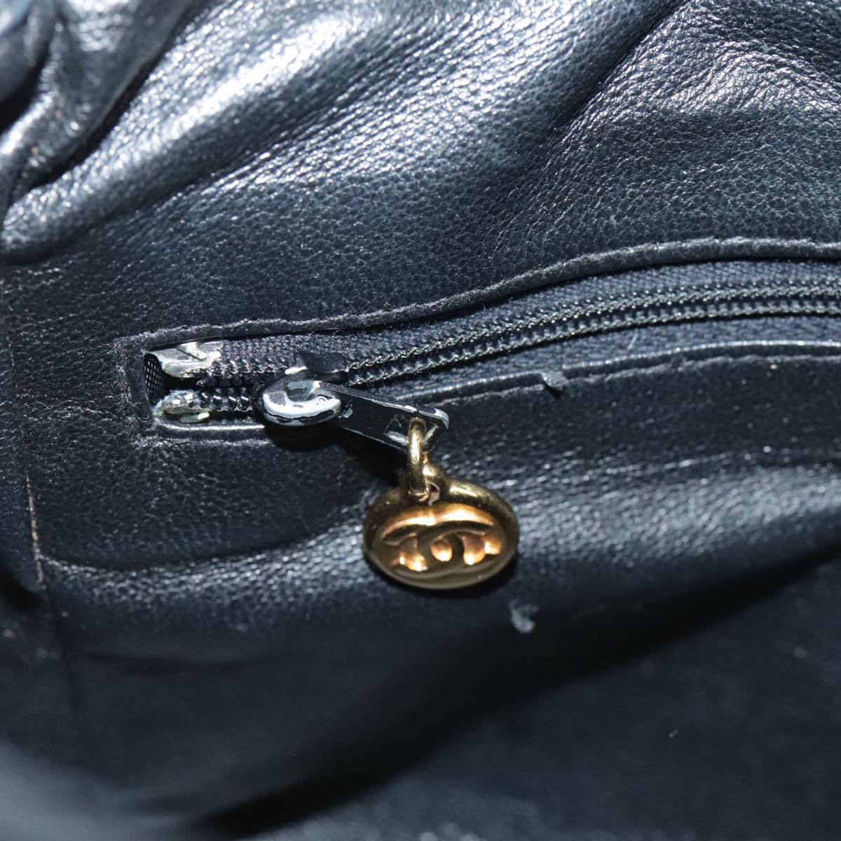 CHANEL Matelasse Shoulder Bag Lamb Skin Black Gold CC Auth 108071