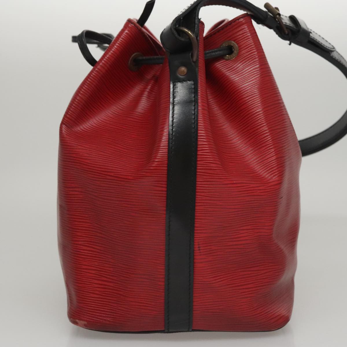 LOUIS VUITTON Epi Petit Noe Shoulder Bag Bicolor Black Red M44017 LV Auth 108096
