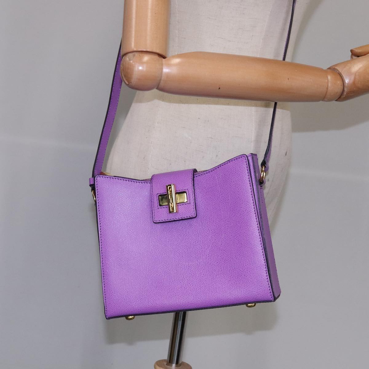 CELINE Shoulder Bag Leather Purple Gold Auth 108107V