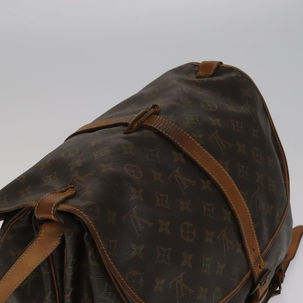 LOUIS VUITTON Monogram Saumur 35 Shoulder Bag M42254 LV Auth 108141