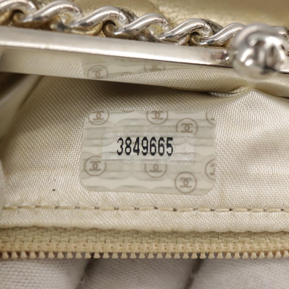 CHANEL Chain Shoulder Bag Lamb Skin Gold CC Auth 108166