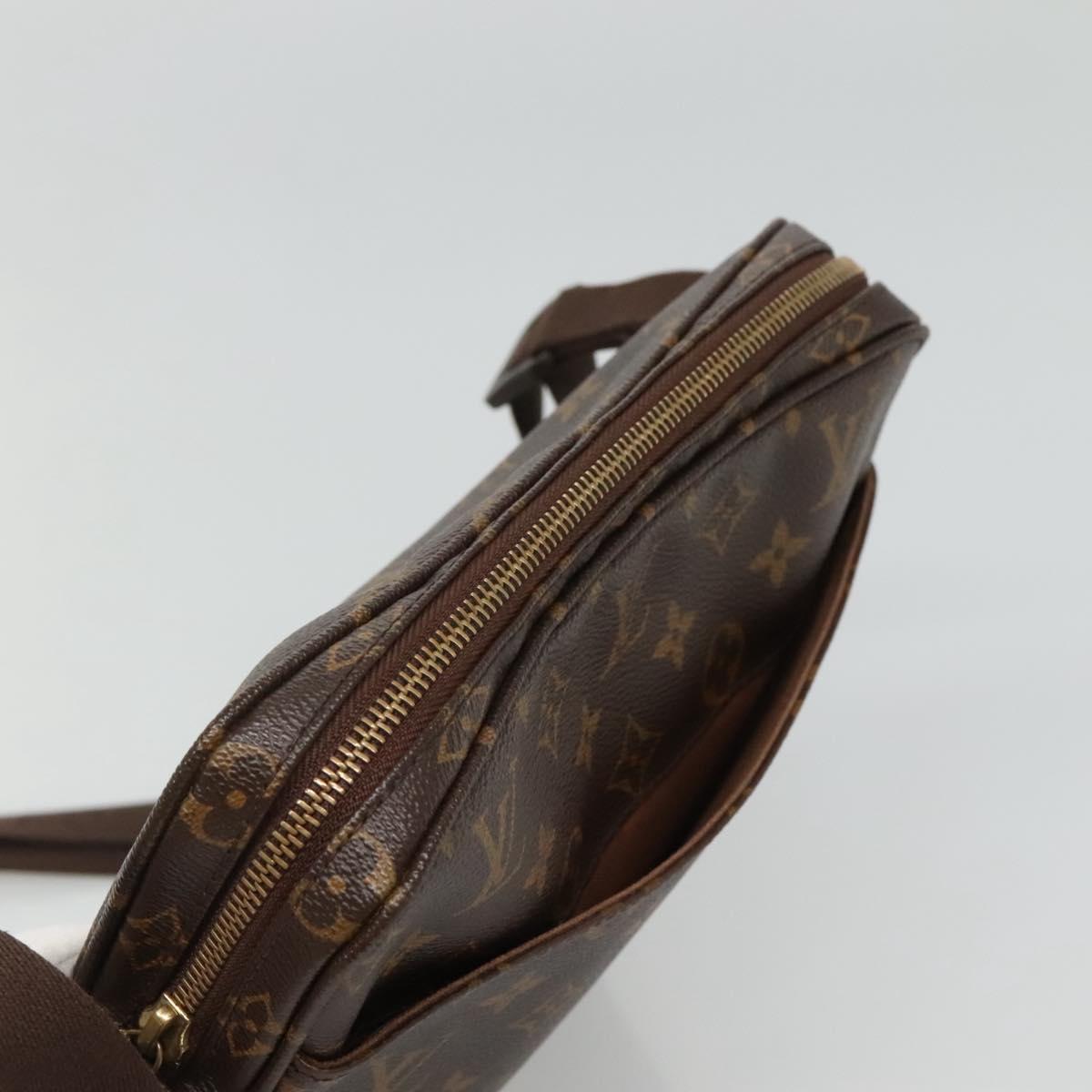 LOUIS VUITTON Monogram Trotteur Beaubourg Shoulder Bag M97037 LV Auth 108297V