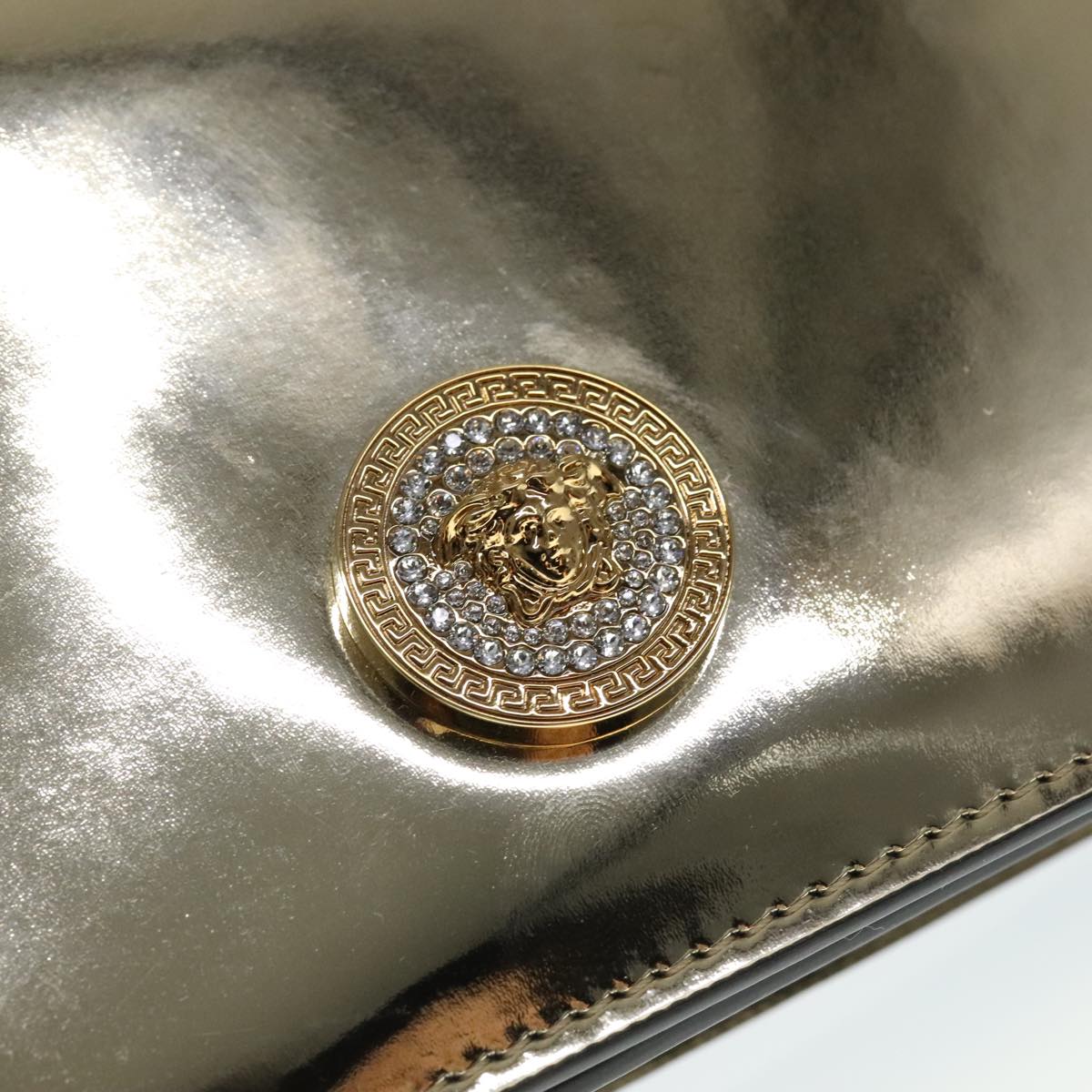 VERSACE Chain Shoulder Bag Patent leather Gold Auth 108487V