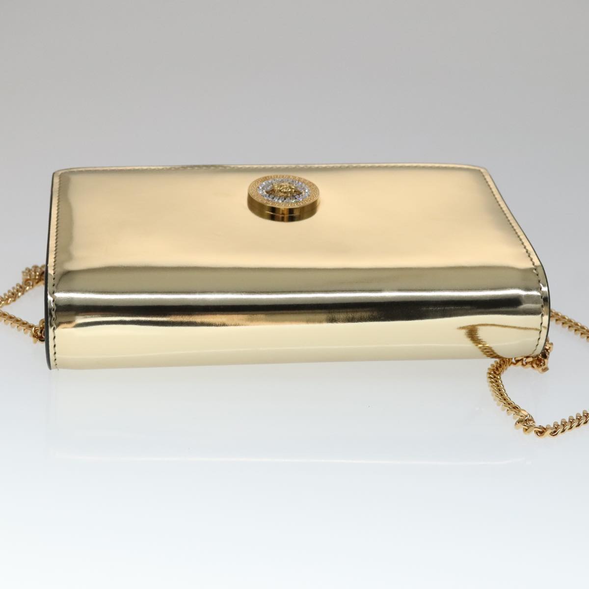 VERSACE Chain Shoulder Bag Patent leather Gold Auth 108487V