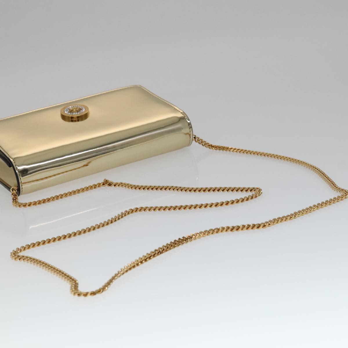 VERSACE Chain Shoulder Bag Patent leather Gold Auth 108487V