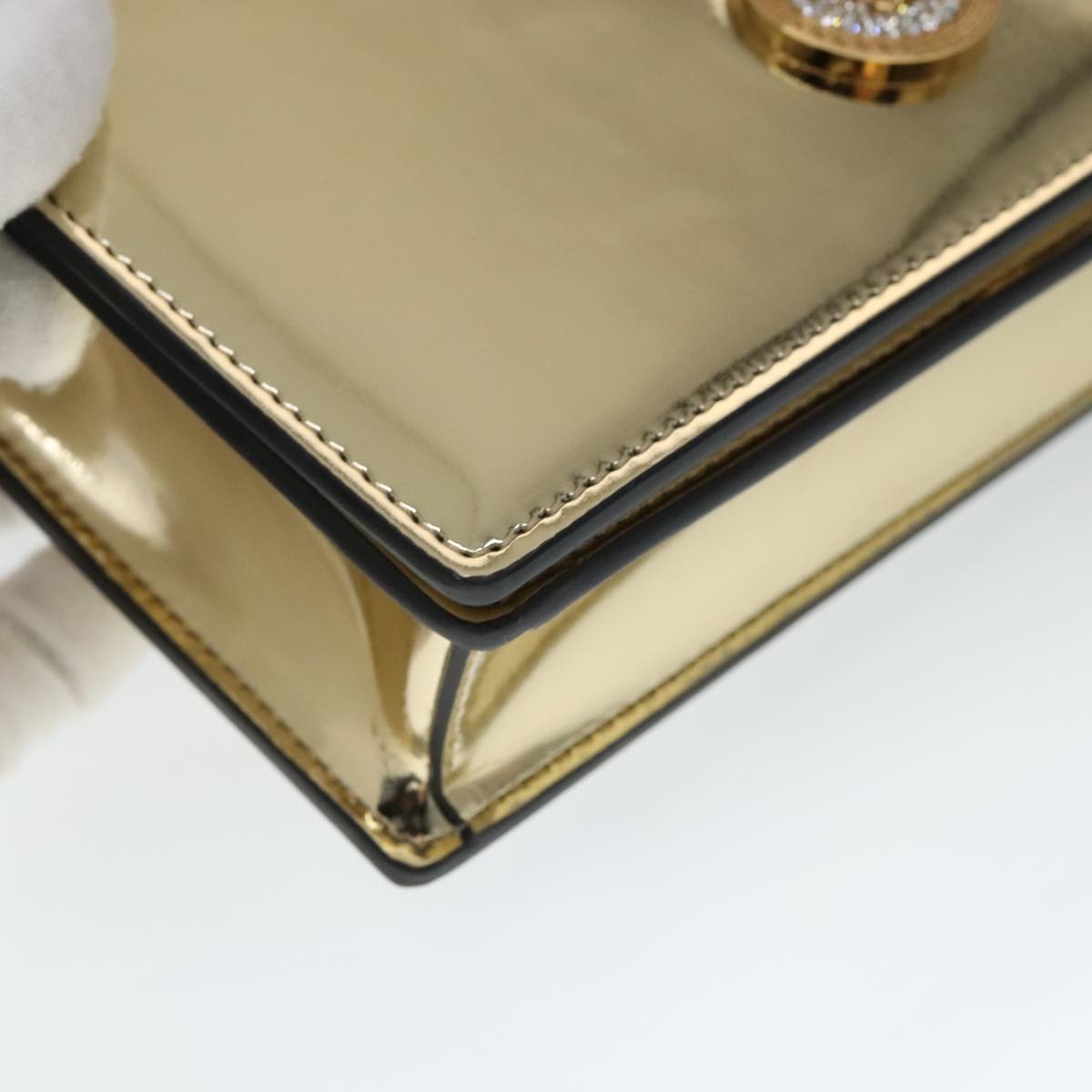 VERSACE Chain Shoulder Bag Patent leather Gold Auth 108490V