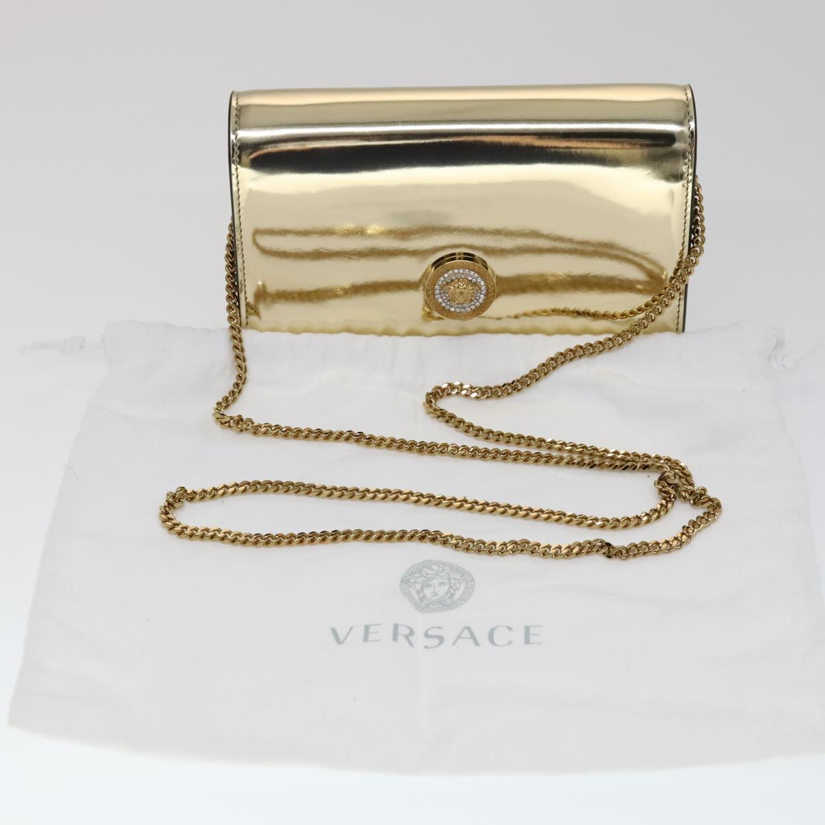 VERSACE Chain Shoulder Bag Patent leather Gold Auth 108490V