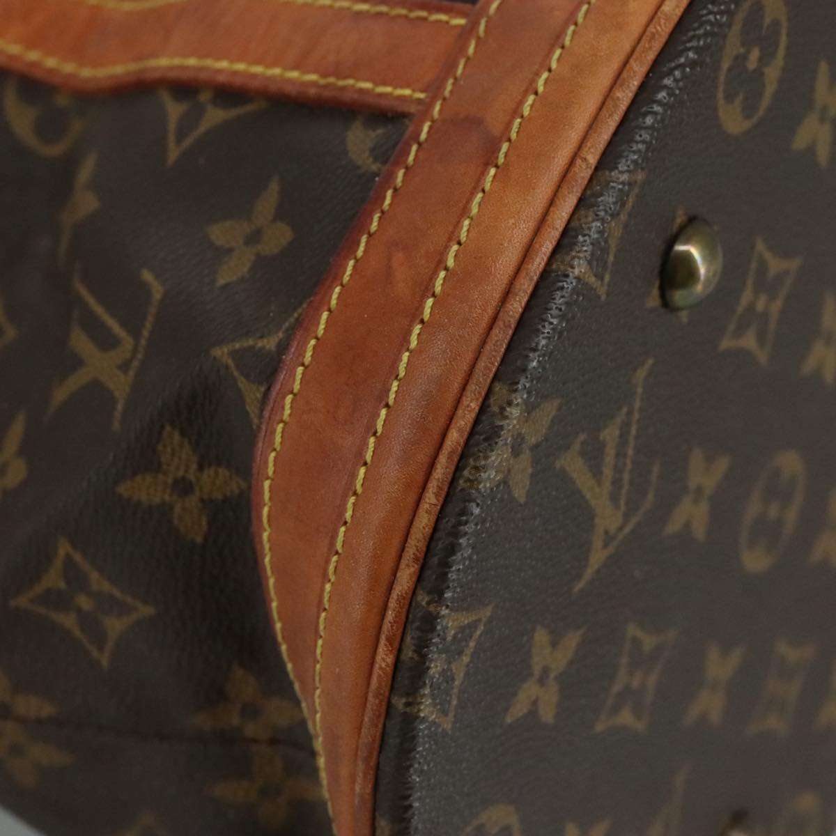 LOUIS VUITTON Monogram Bucket GM Shoulder Bag M42236 LV Auth 108535