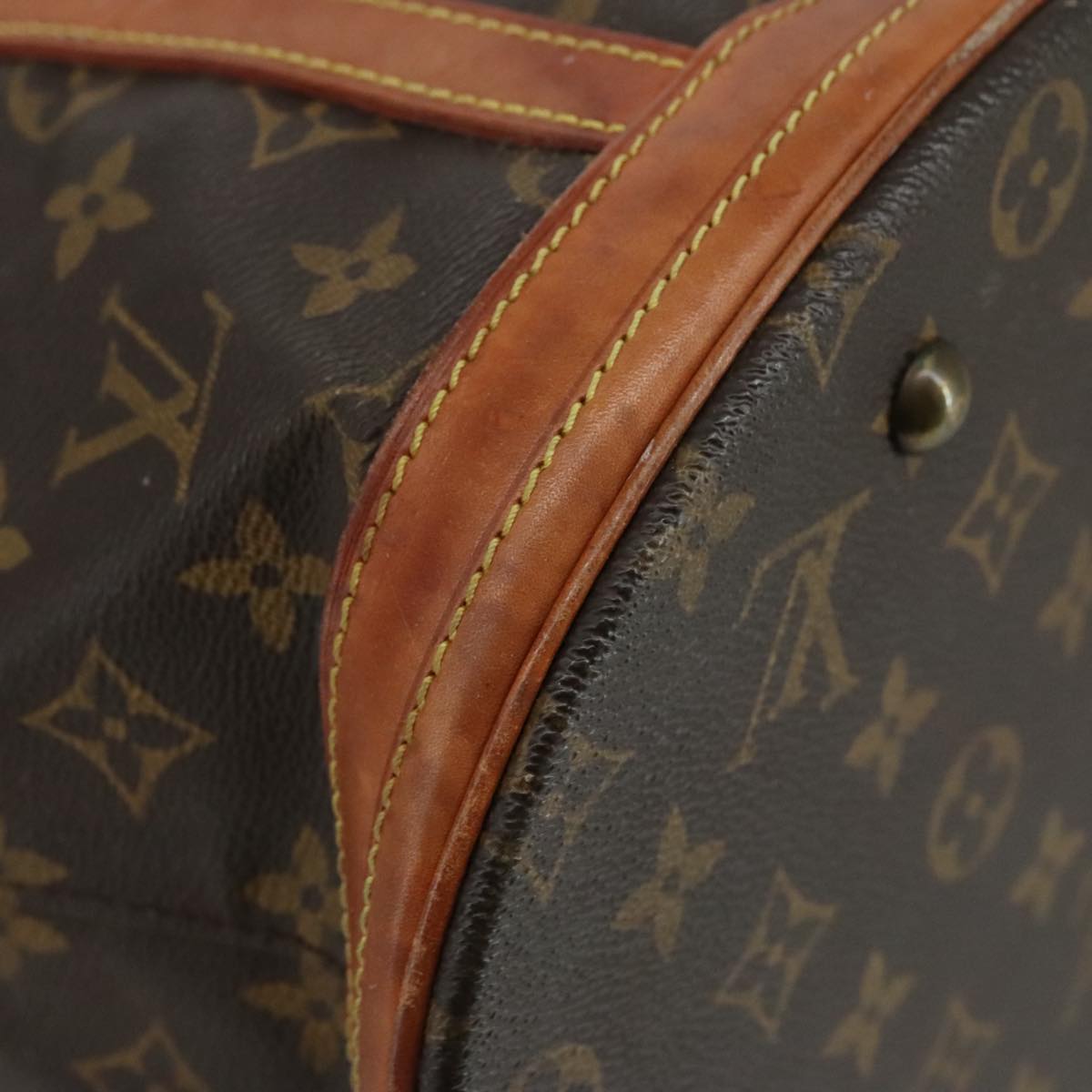 LOUIS VUITTON Monogram Bucket GM Shoulder Bag M42236 LV Auth 108535
