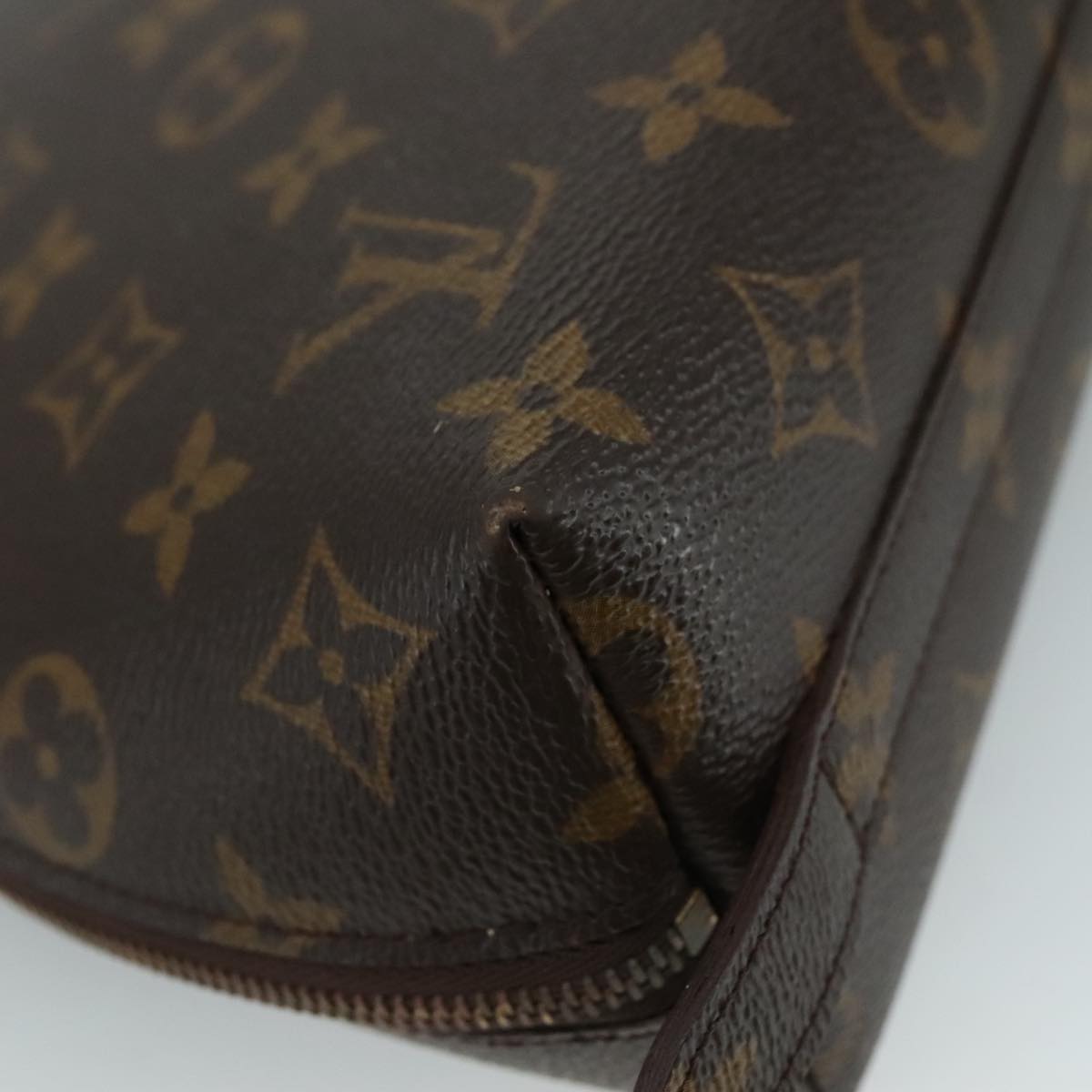 LOUIS VUITTON Monogram Trousse Demi Ronde Cosmetic Pouch M47520 LV Auth 108556