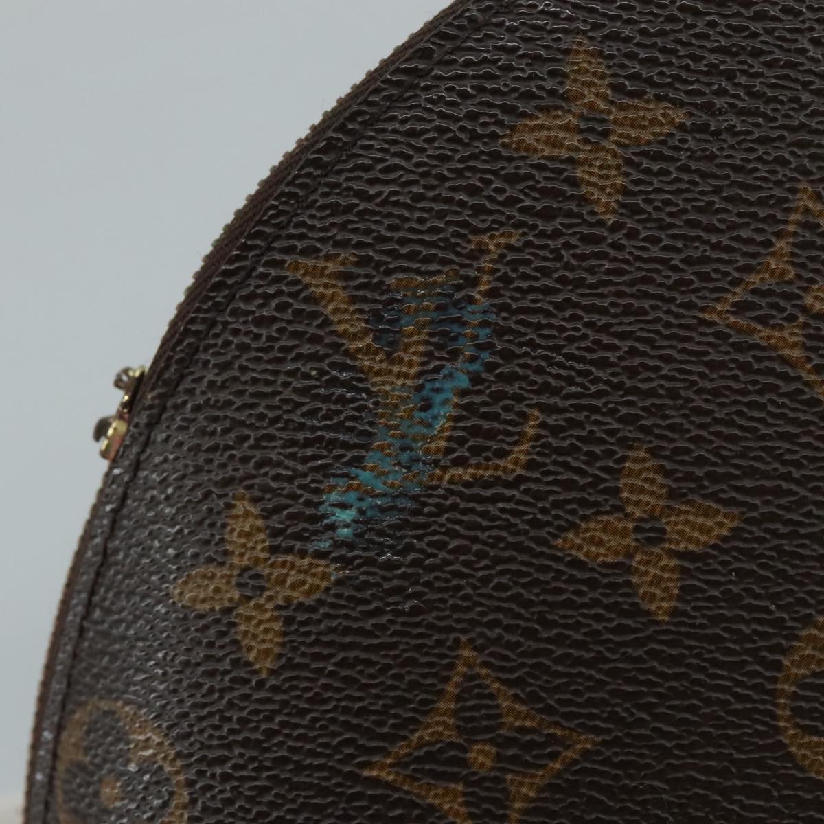 LOUIS VUITTON Monogram Trousse Demi Ronde Cosmetic Pouch M47520 LV Auth 108556