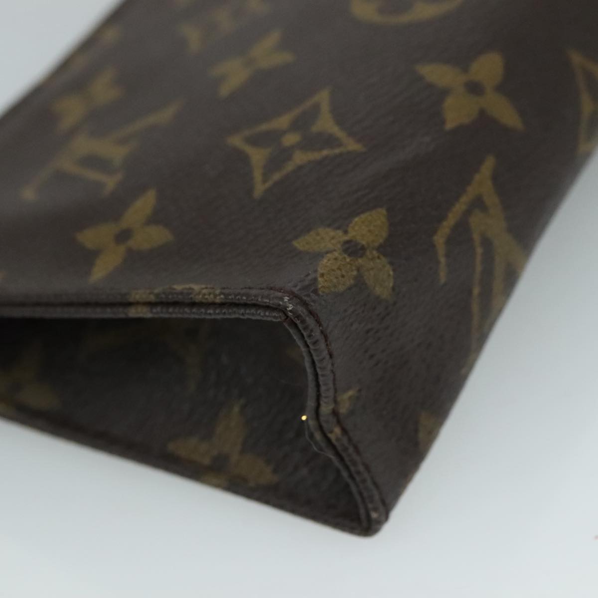 LOUIS VUITTON Monogram Poche Toilette 15 Pouch M47546 LV Auth 108574