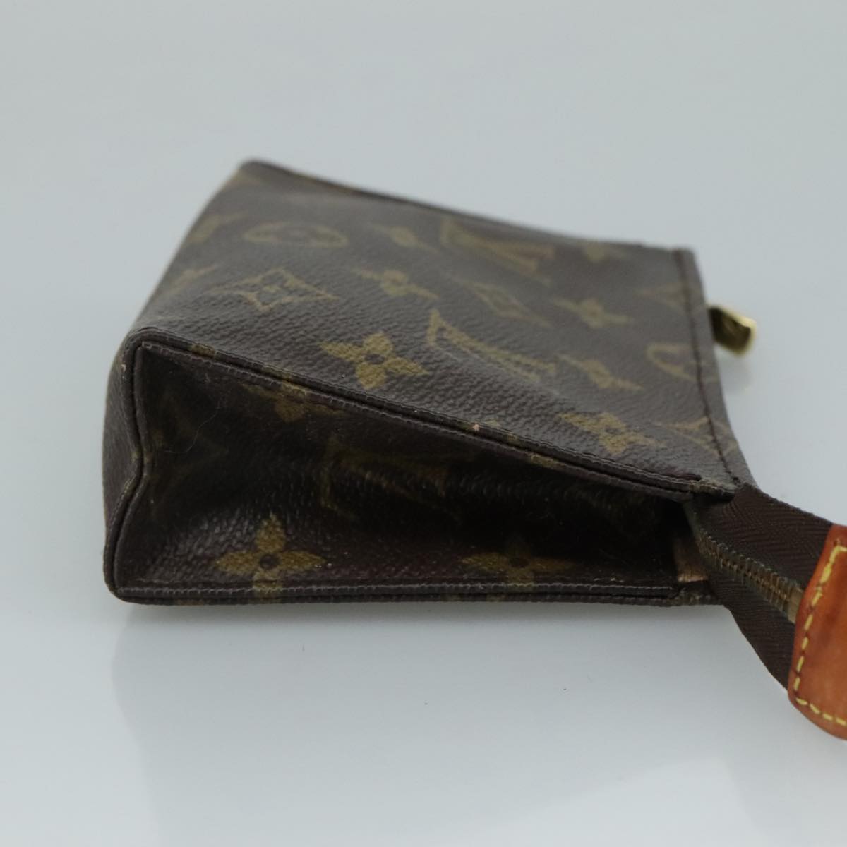 LOUIS VUITTON Monogram Poche Toilette 15 Pouch M47546 LV Auth 108574