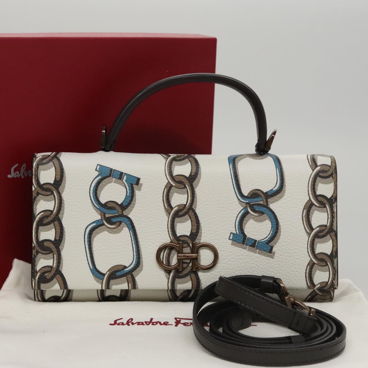 Salvatore Ferragamo Gancini Shoulder Wallet Leather White Auth 108583V