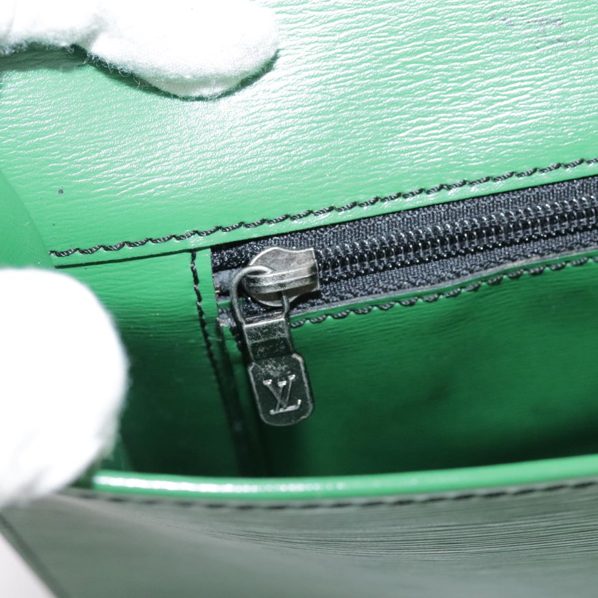LOUIS VUITTON Epi Document case Clutch Bag Green LV Auth 108636
