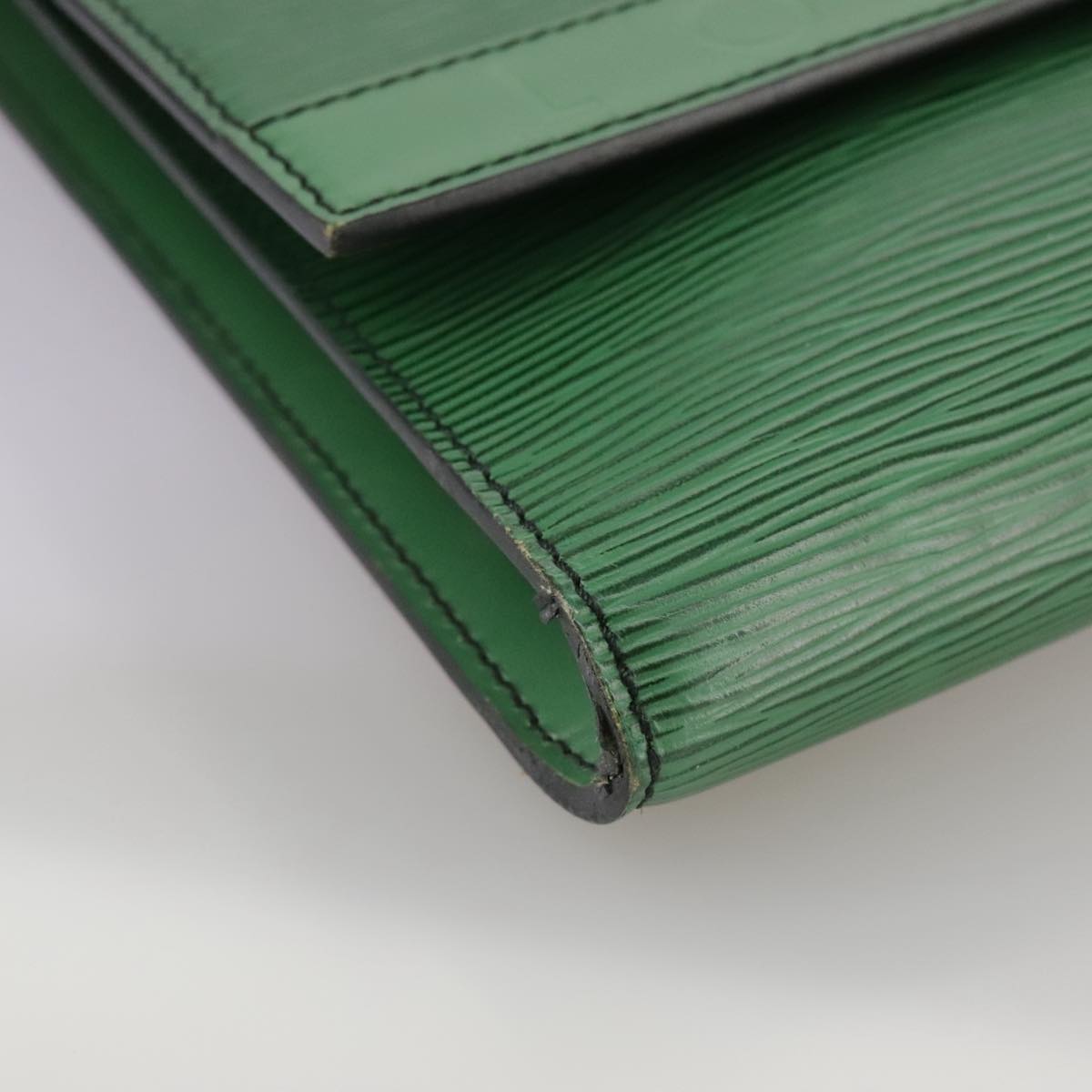 LOUIS VUITTON Epi Document case Clutch Bag Green LV Auth 108636