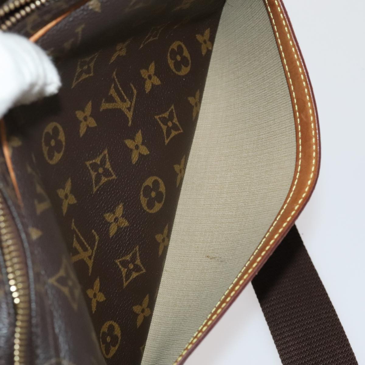 LOUIS VUITTON Monogram Reporter PM Shoulder Bag M45254 LV Auth 108637