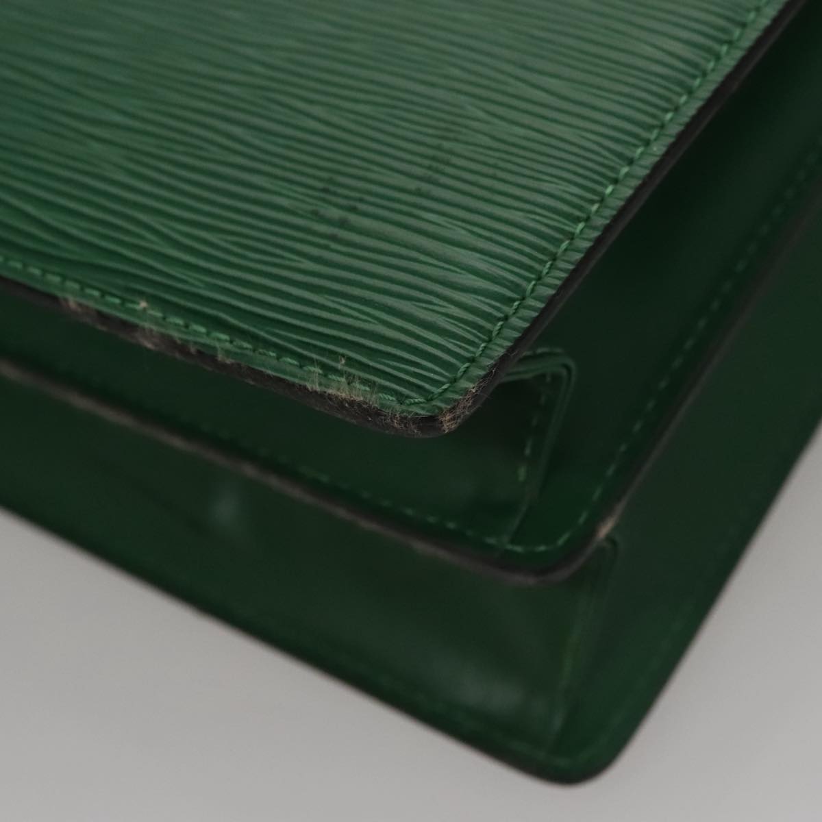 LOUIS VUITTON Epi Capuchin Shoulder Bag Green M52344 LV Auth 108692