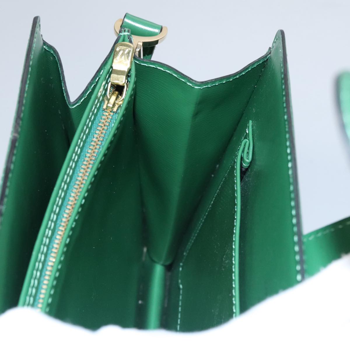 LOUIS VUITTON Epi Capuchin Shoulder Bag Green M52344 LV Auth 108692