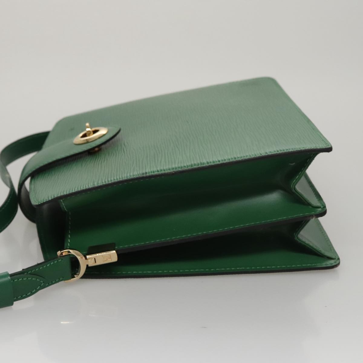 LOUIS VUITTON Epi Capuchin Shoulder Bag Green M52344 LV Auth 108692