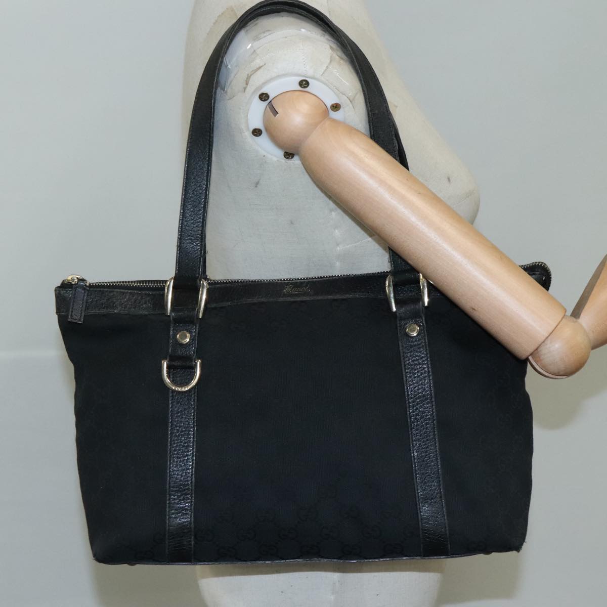 GUCCI GG Canvas Tote Bag Black Gold 141470 Auth 108824
