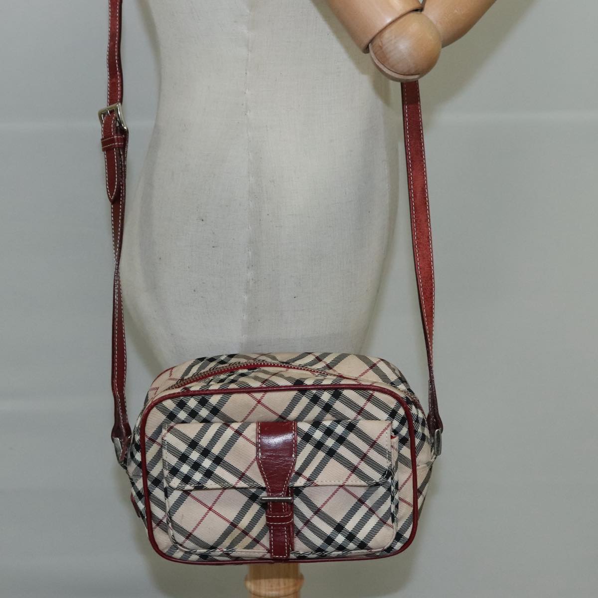 BURBERRY Nova Check Blue Label Shoulder Bag Nylon Beige Silver Auth 108828