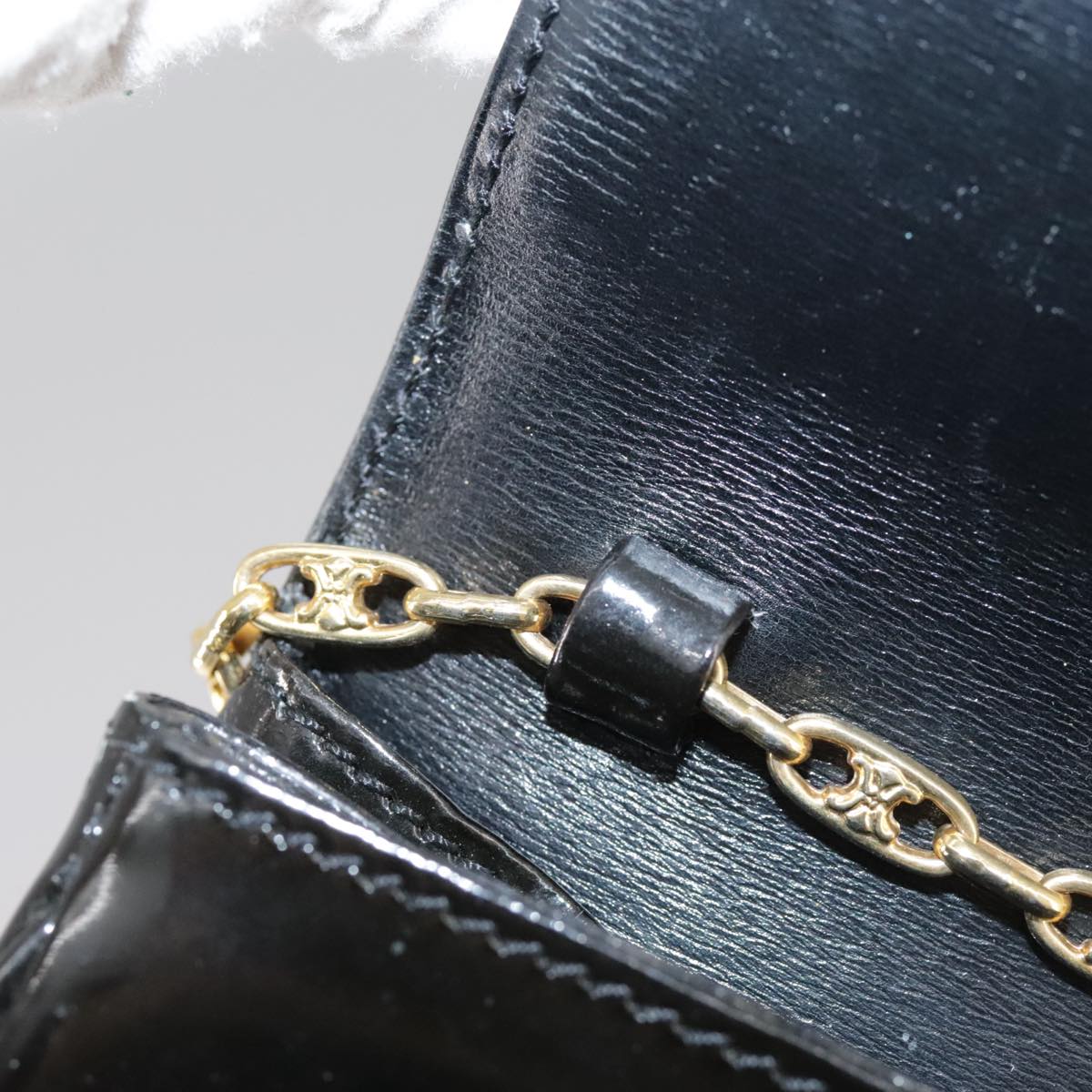 CELINE Chain Shoulder Bag Patent leather Black Auth 108958