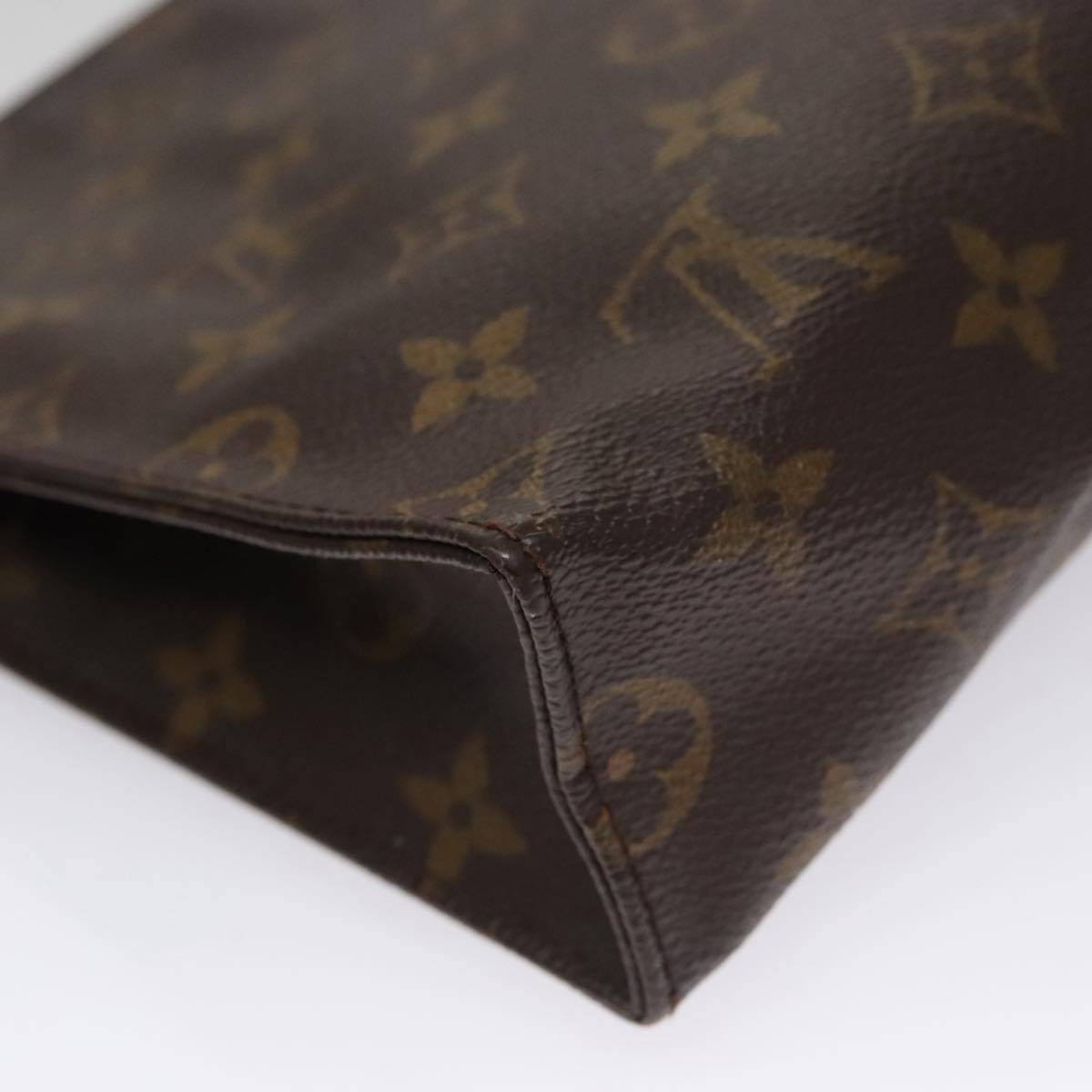 LOUIS VUITTON Monogram Poche Toilette 26 Pouch M47542 LV Auth 109015