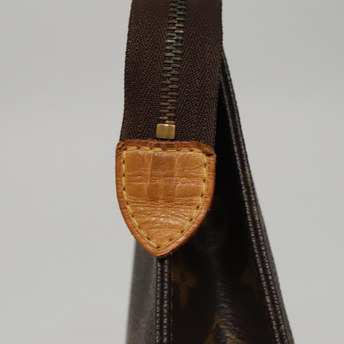 LOUIS VUITTON Monogram Poche Toilette 26 Pouch M47542 LV Auth 109015