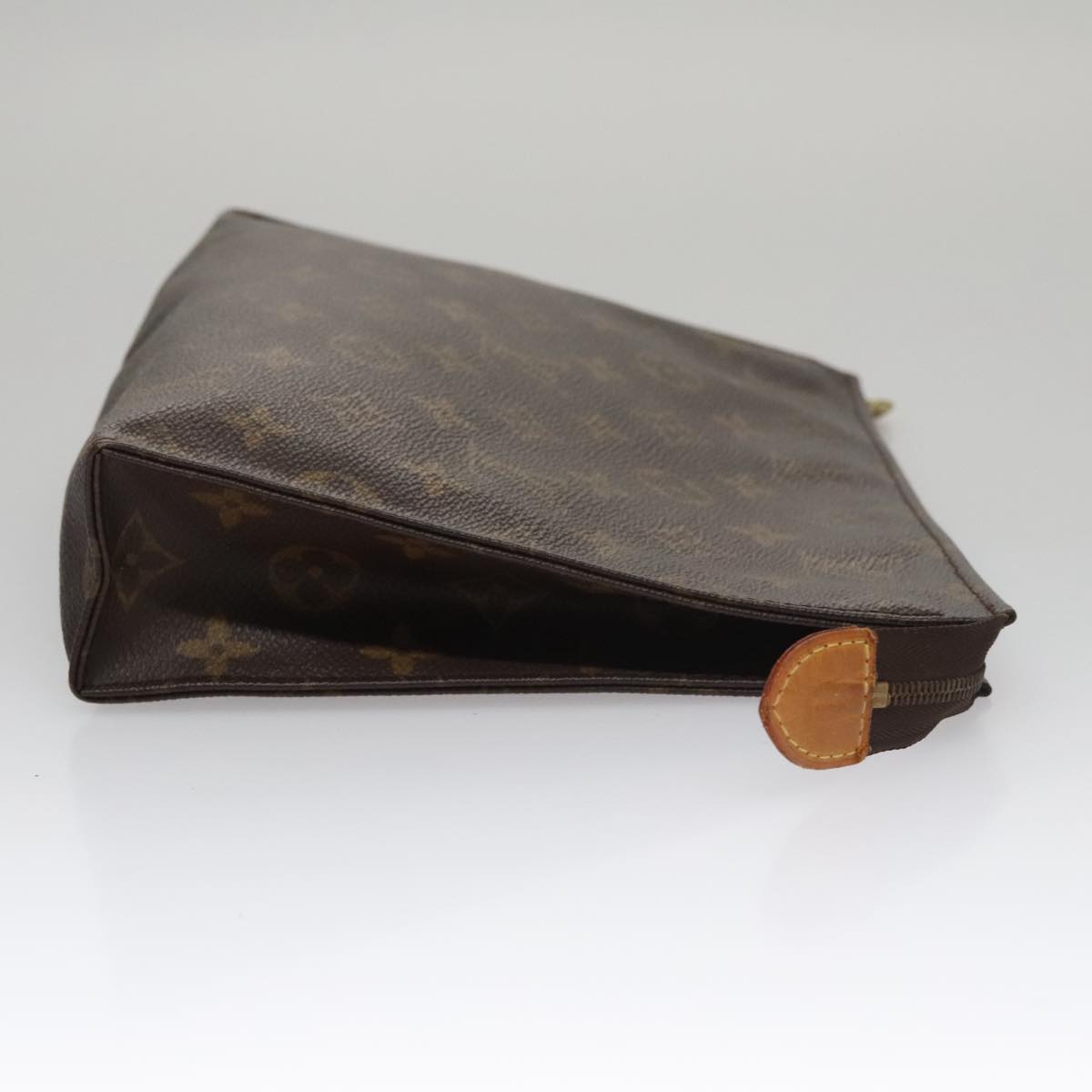 LOUIS VUITTON Monogram Poche Toilette 26 Pouch M47542 LV Auth 109015
