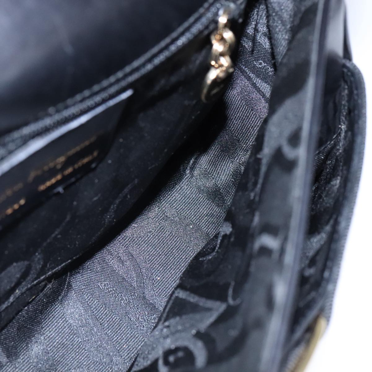 Salvatore Ferragamo Vala Shoulder Bag Leather Black Gold Auth 109105