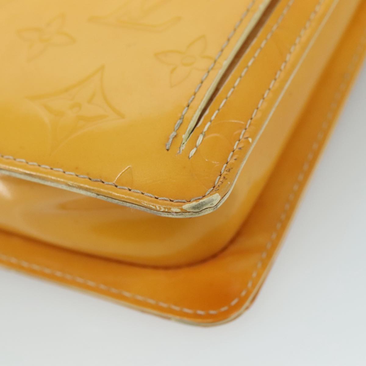 LOUIS VUITTON Monogram Vernis Motto Pouch Lime Yellow M91059 LV Auth 109764
