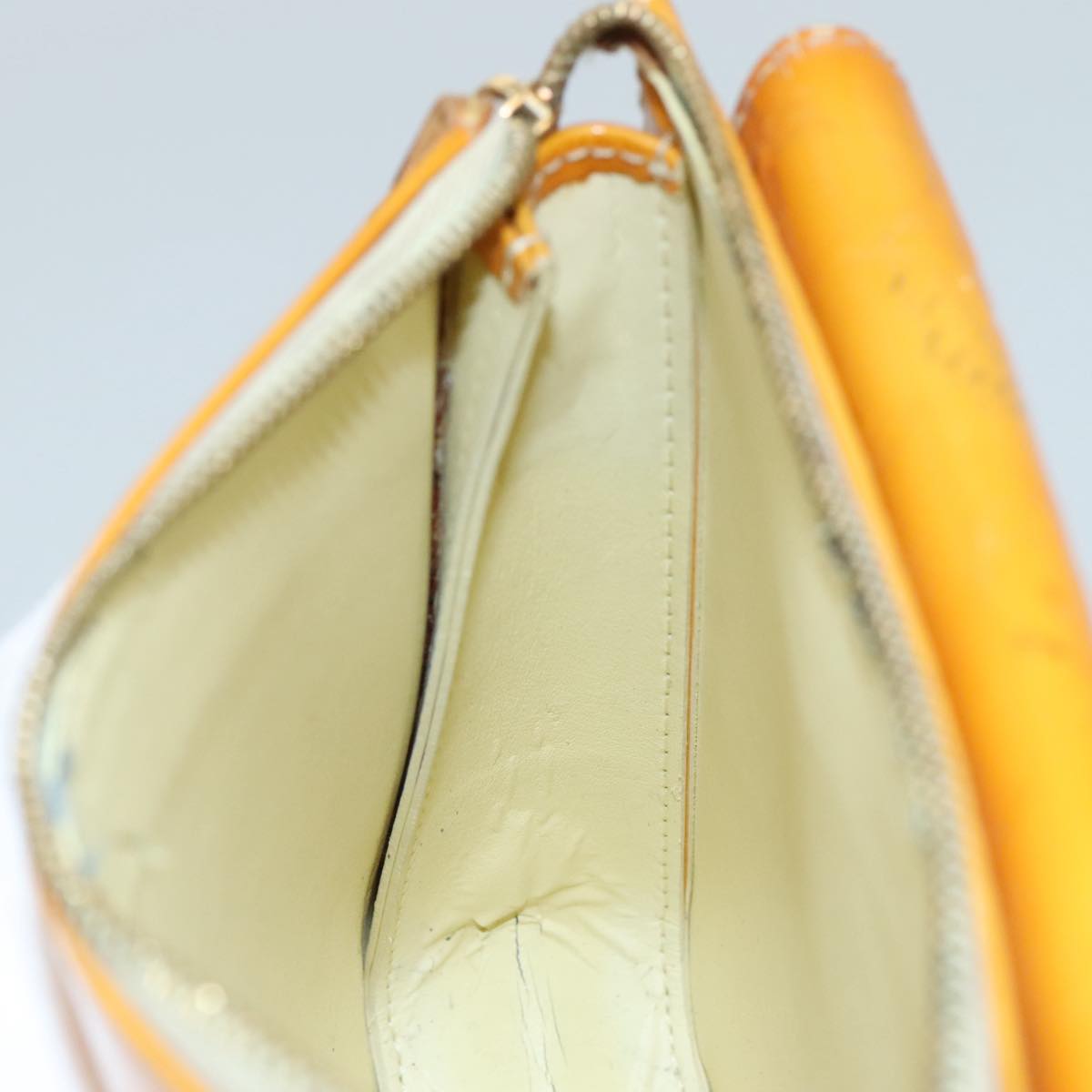 LOUIS VUITTON Monogram Vernis Motto Pouch Lime Yellow M91059 LV Auth 109764