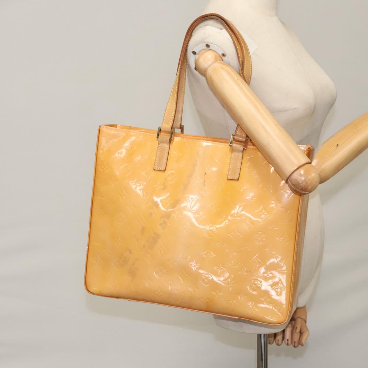 LOUIS VUITTON Monogram Vernis Columbus Bag Marshmallow Pink M91032 Auth 109860