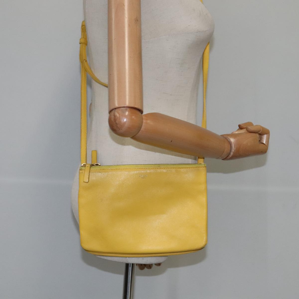 CELINE Trio Shoulder Bag Leather Yellow Gold Auth 109899