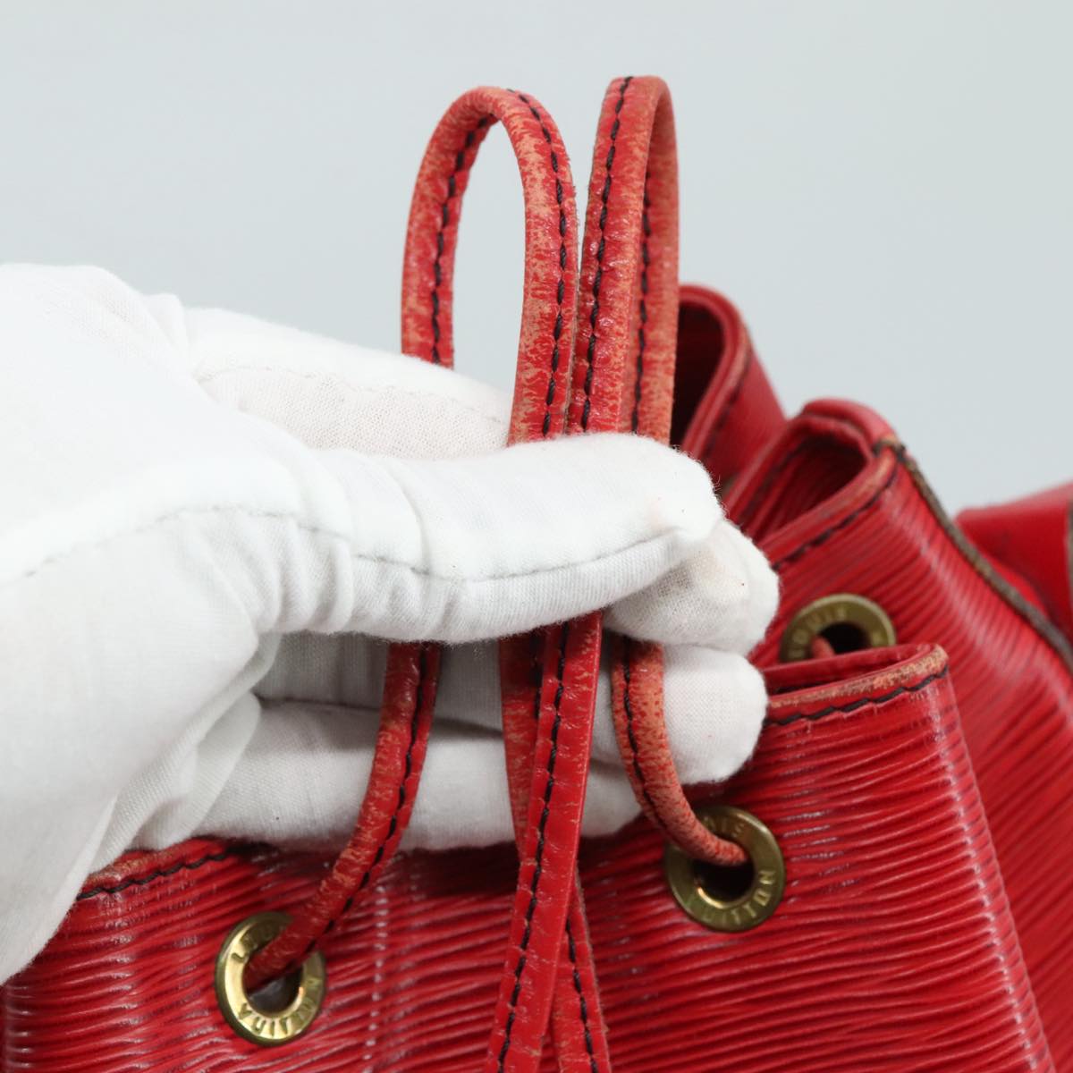 LOUIS VUITTON Epi Petit Noe Shoulder Bag Red M44107 LV Auth 109921