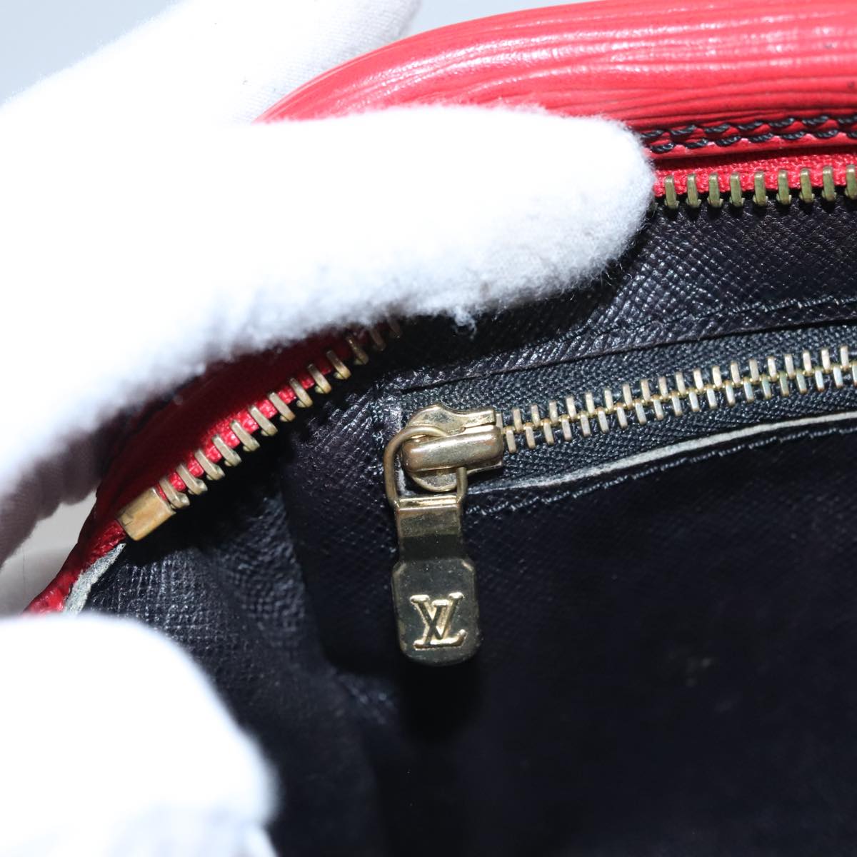 LOUIS VUITTON Epi Trocadero 23 Shoulder Bag Red M52307 LV Auth 109939