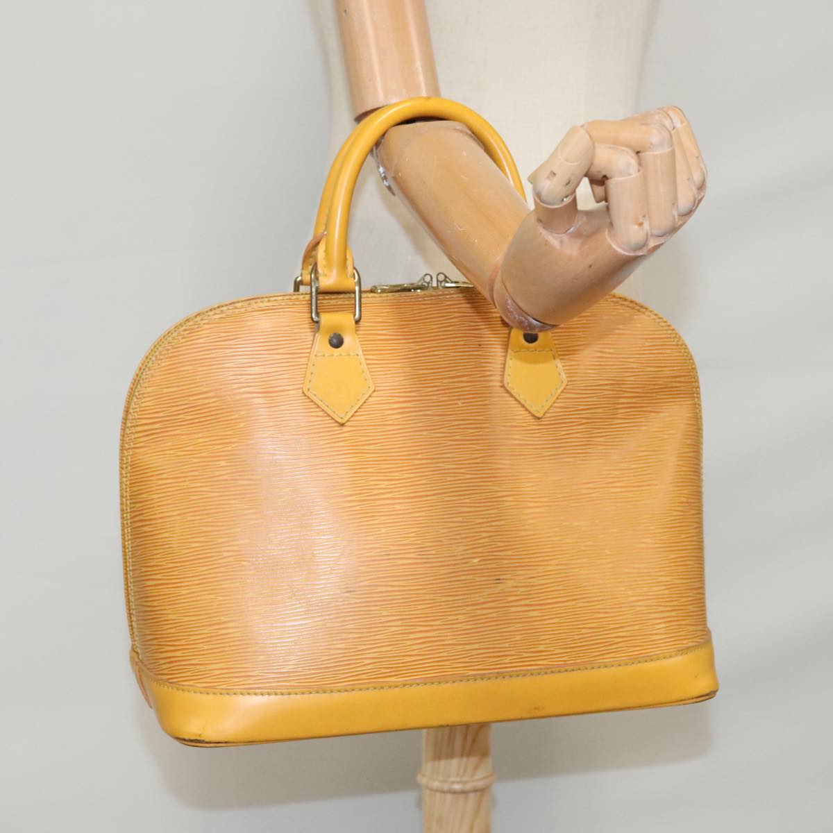 LOUIS VUITTON Epi Alma Hand Bag Yellow M52149 LV Auth 109963