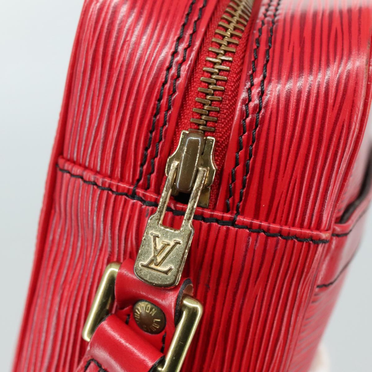 LOUIS VUITTON Epi Trocadero 27 Shoulder Bag Red M52317 LV Auth 110004