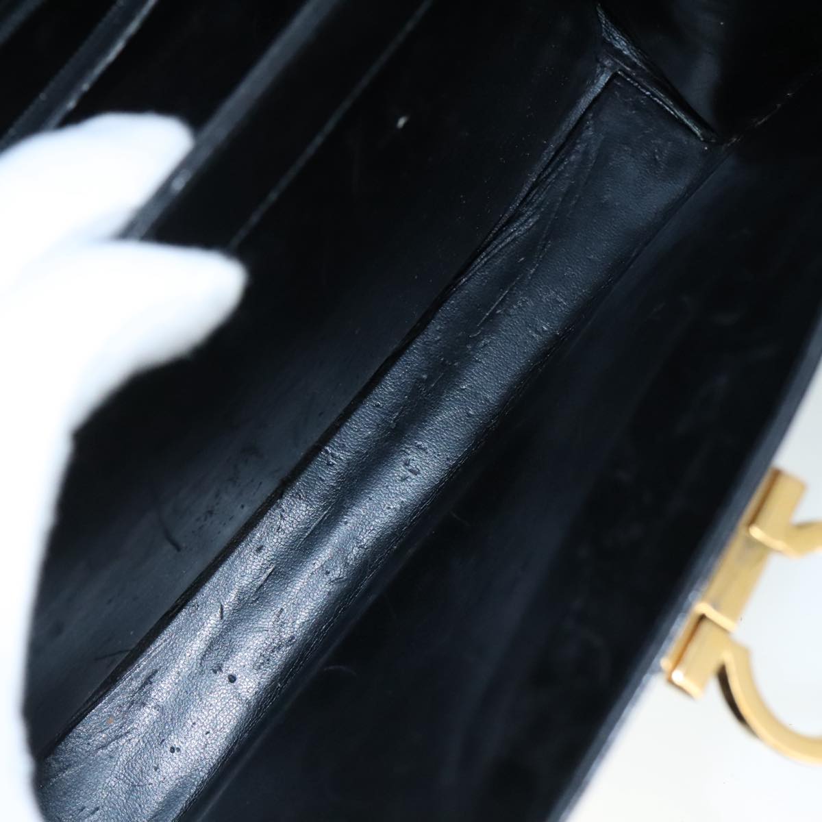 Salvatore Ferragamo Gancini Hand Bag Leather Black Gold Auth 110014