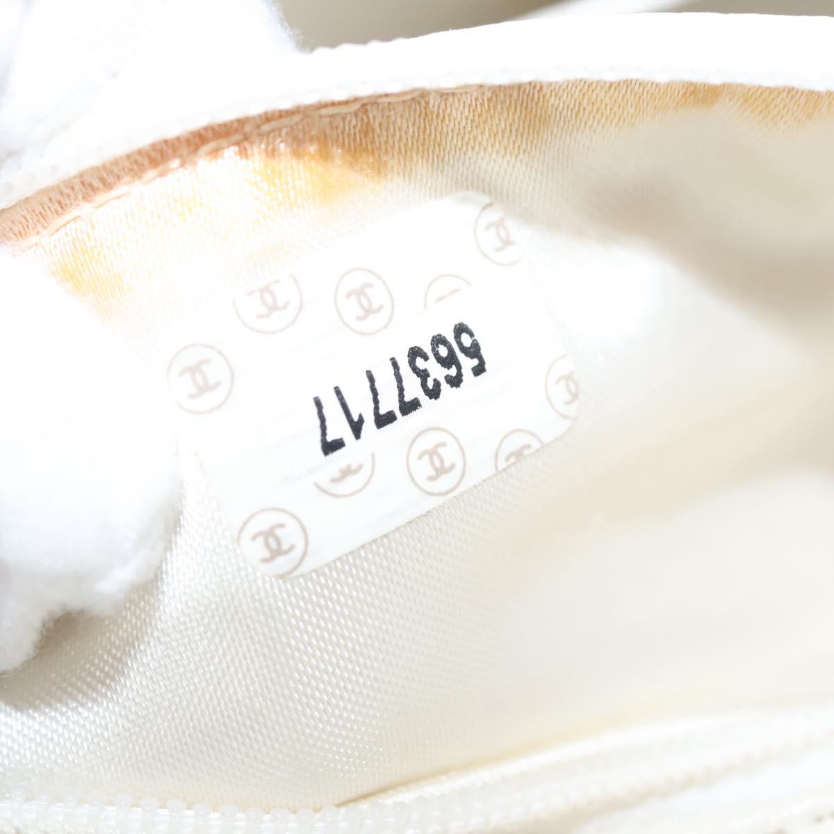 CHANEL Wild Stitch Hand Bag Leather White CC Auth 110221