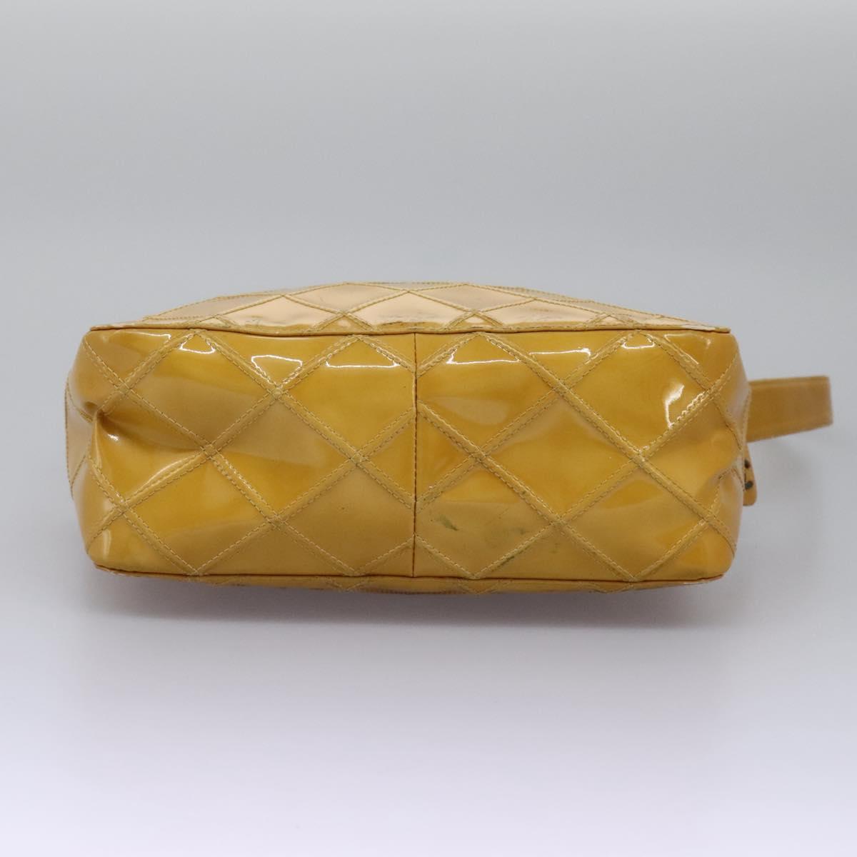 CHANEL Bicolore Shoulder Bag Patent leather Yellow CC Auth 110286