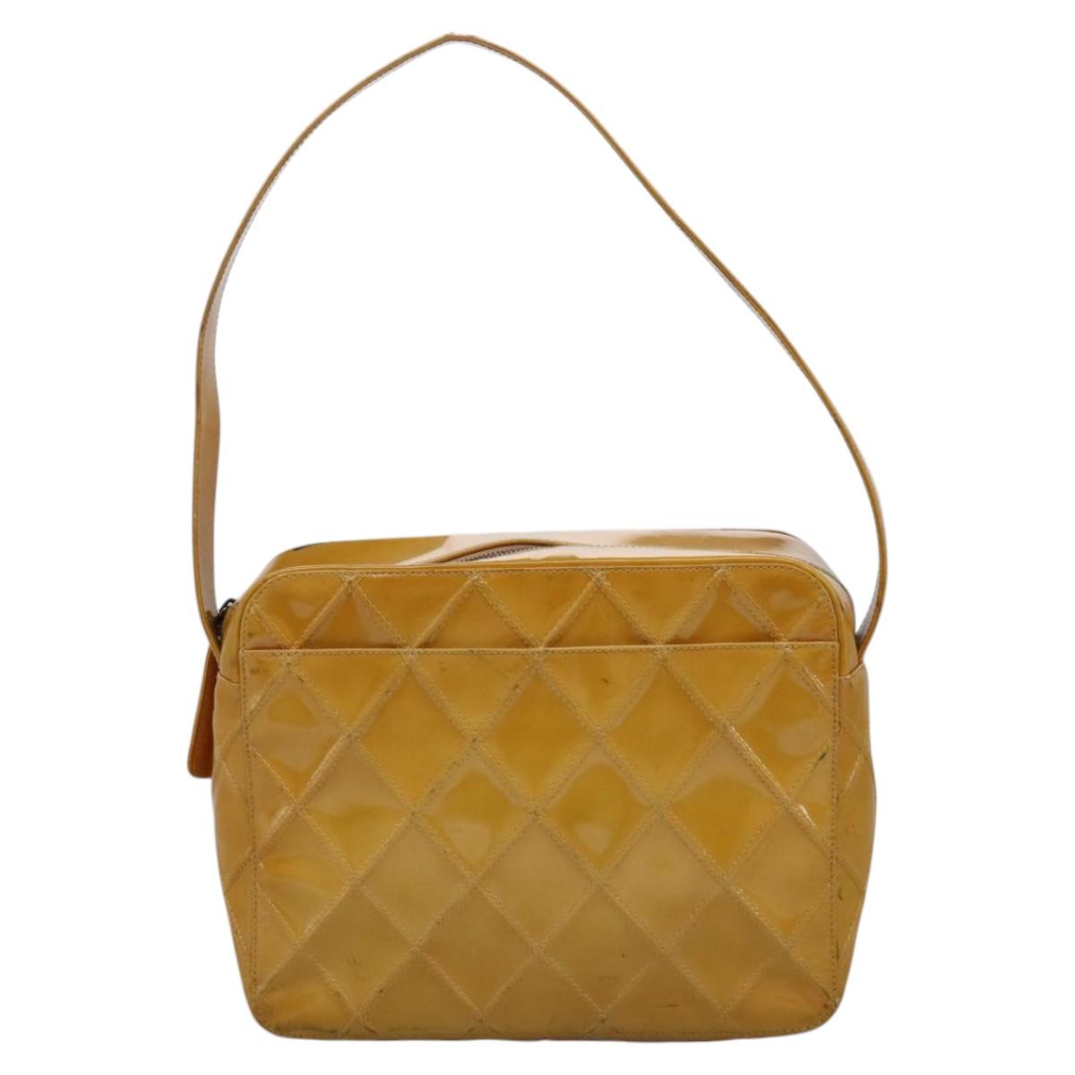 CHANEL Bicolore Shoulder Bag Patent leather Yellow CC Auth 110286