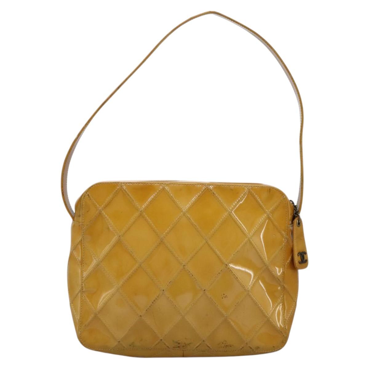 CHANEL Bicolore Shoulder Bag Patent leather Yellow CC Auth 110286