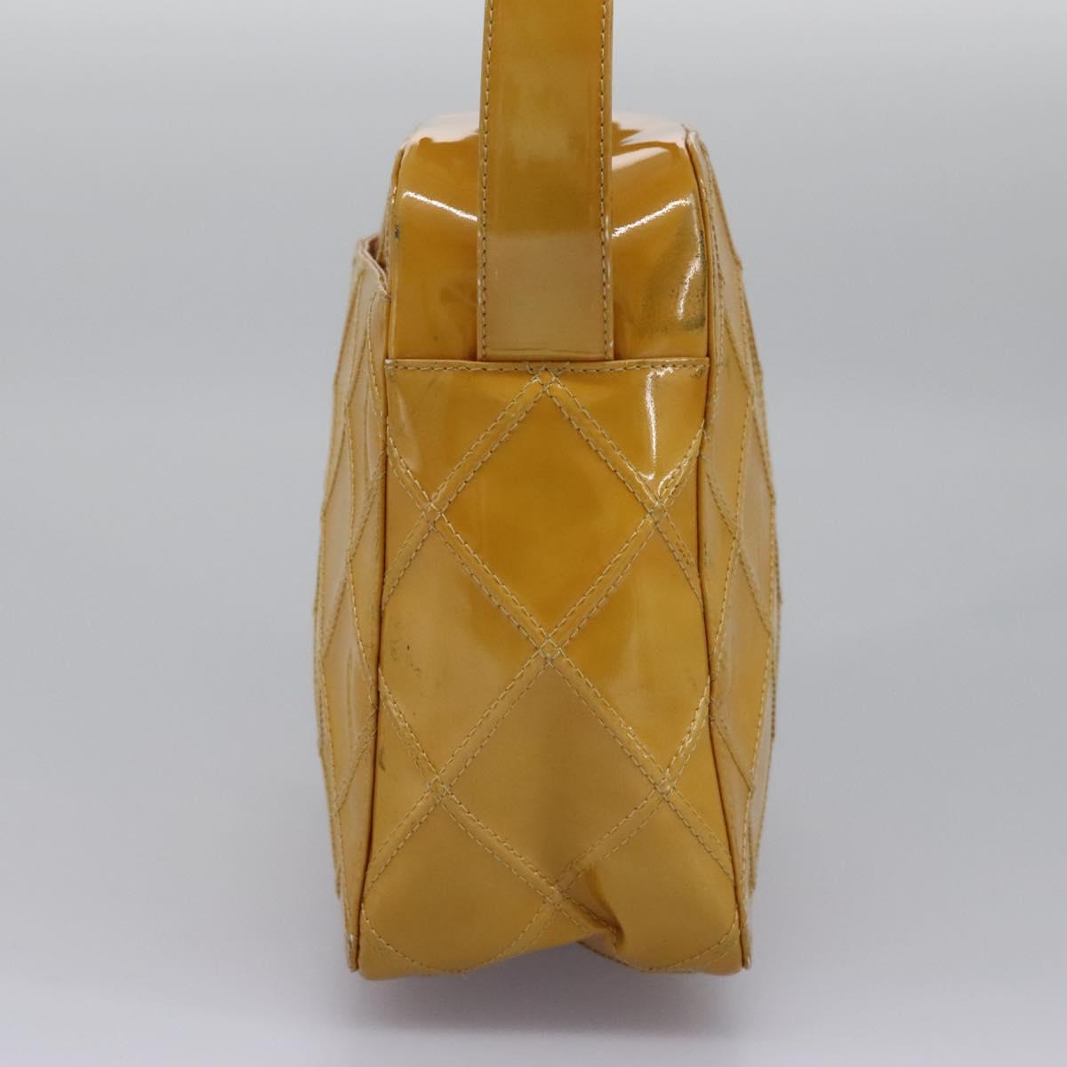 CHANEL Bicolore Shoulder Bag Patent leather Yellow CC Auth 110286