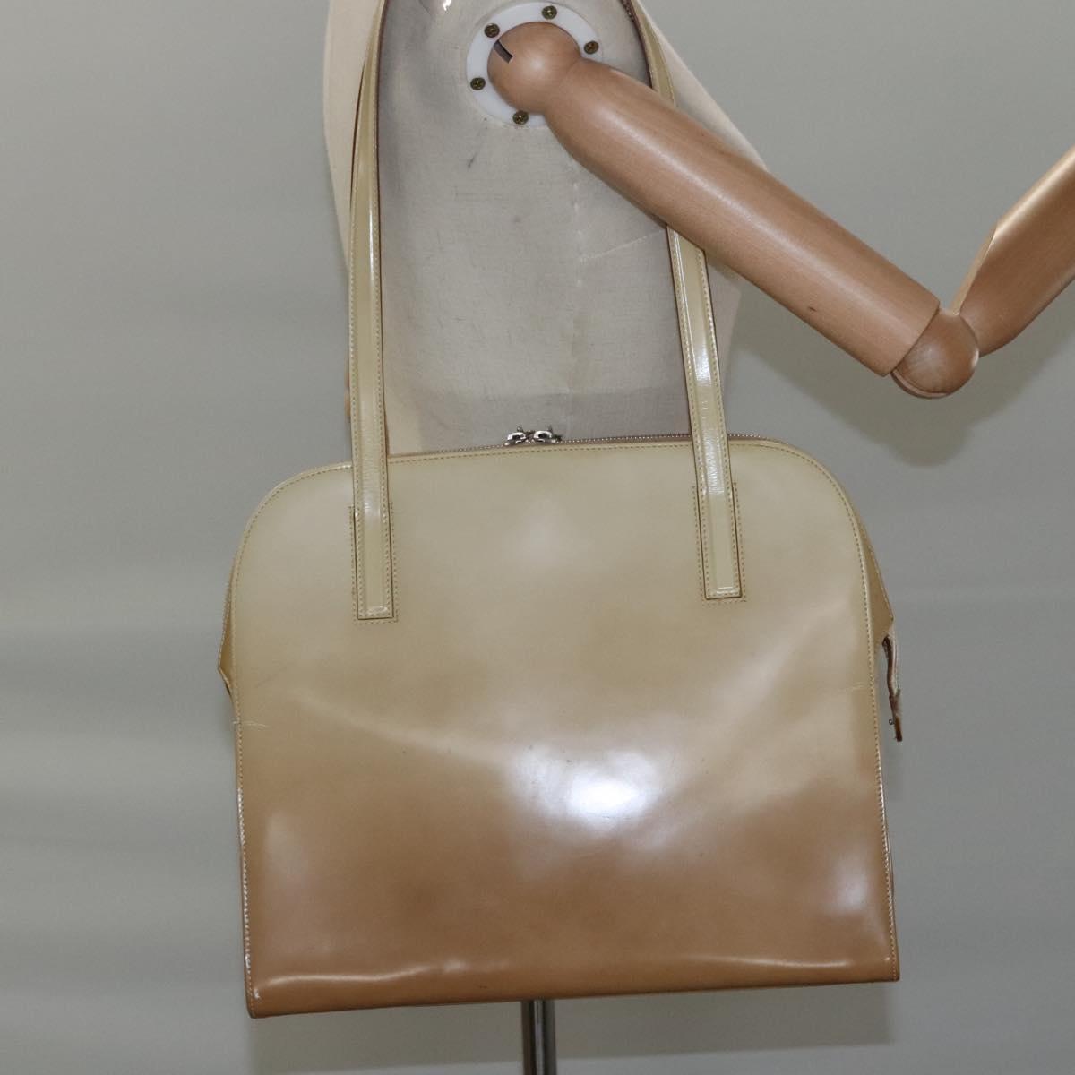 Salvatore Ferragamo Shoulder Bag Patent leather Beige Auth 110481