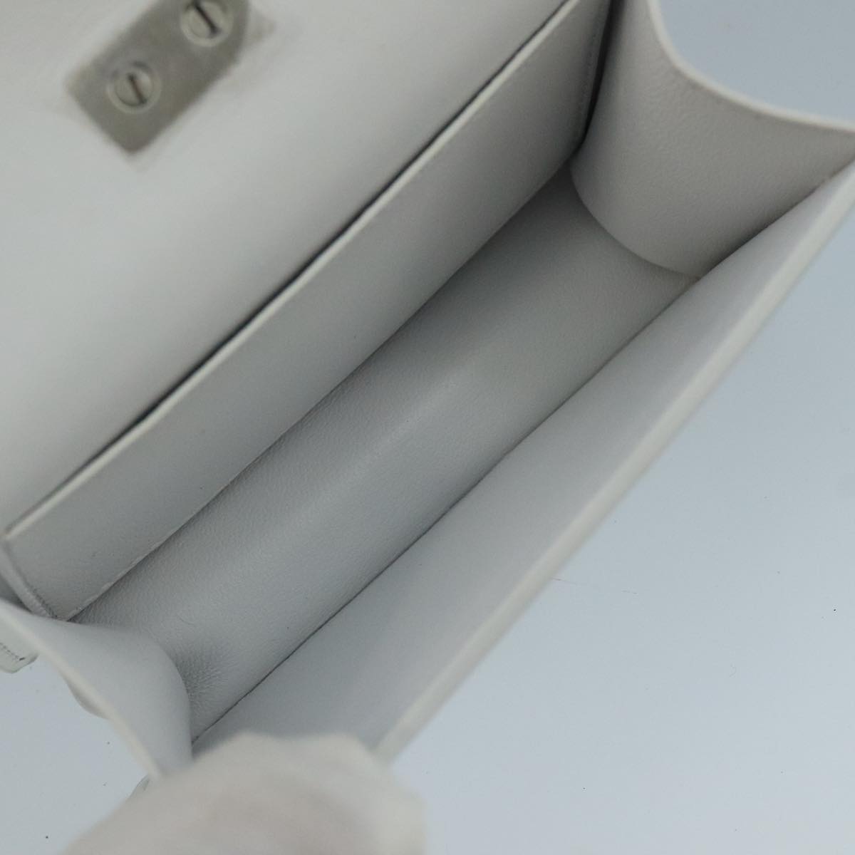 Salvatore Ferragamo hand Pouch Leather White Silver Auth 110793V