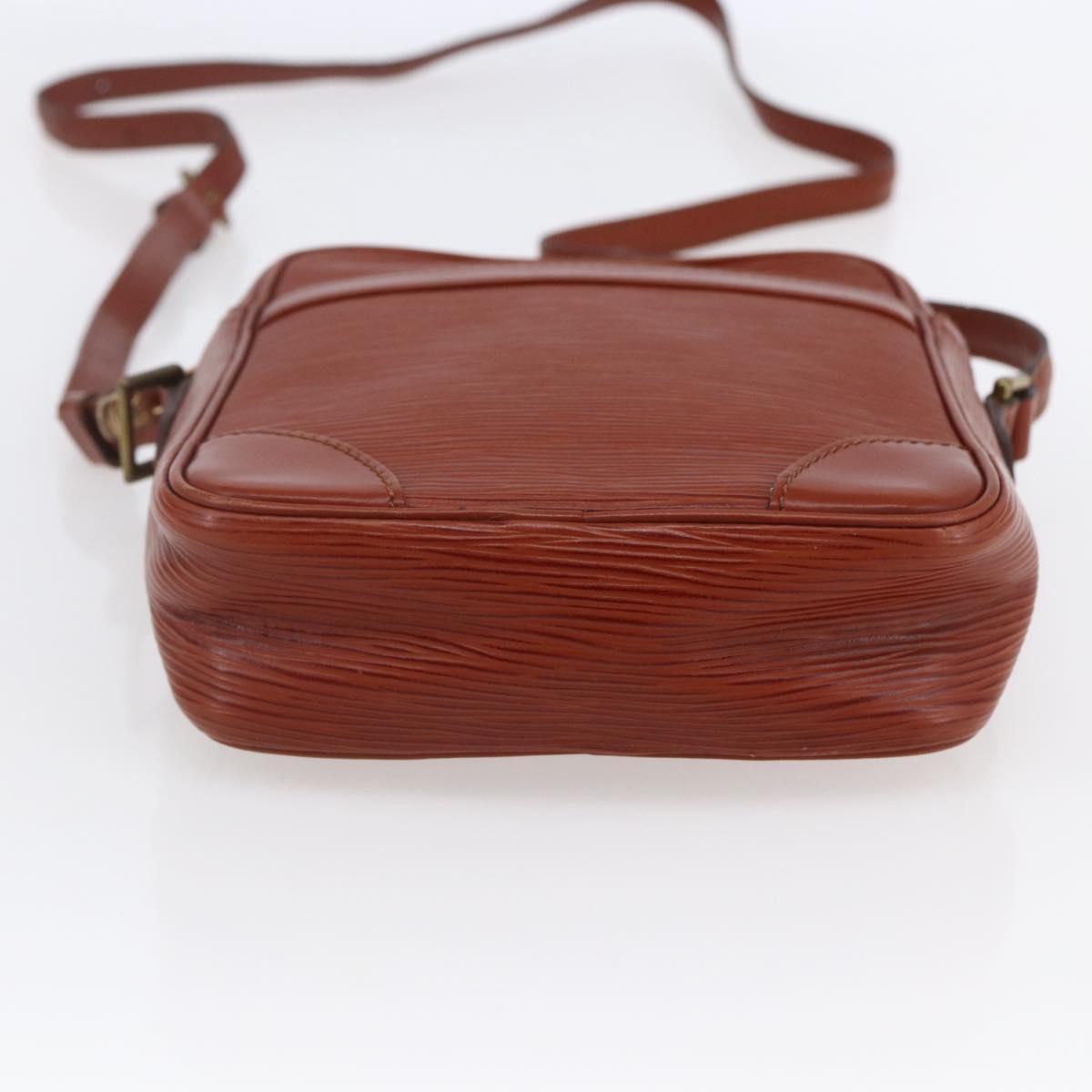 LOUIS VUITTON Epi Danube Shoulder Bag Brown M51694 LV Auth 110914